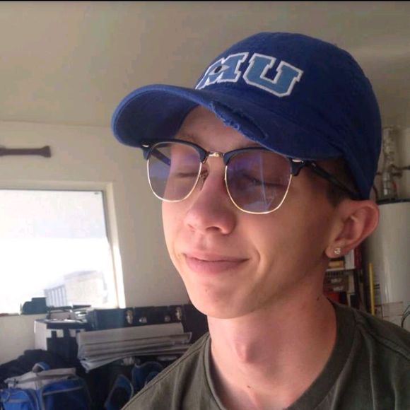 Meet your Posher, Jonathan - Picture 1 of 1